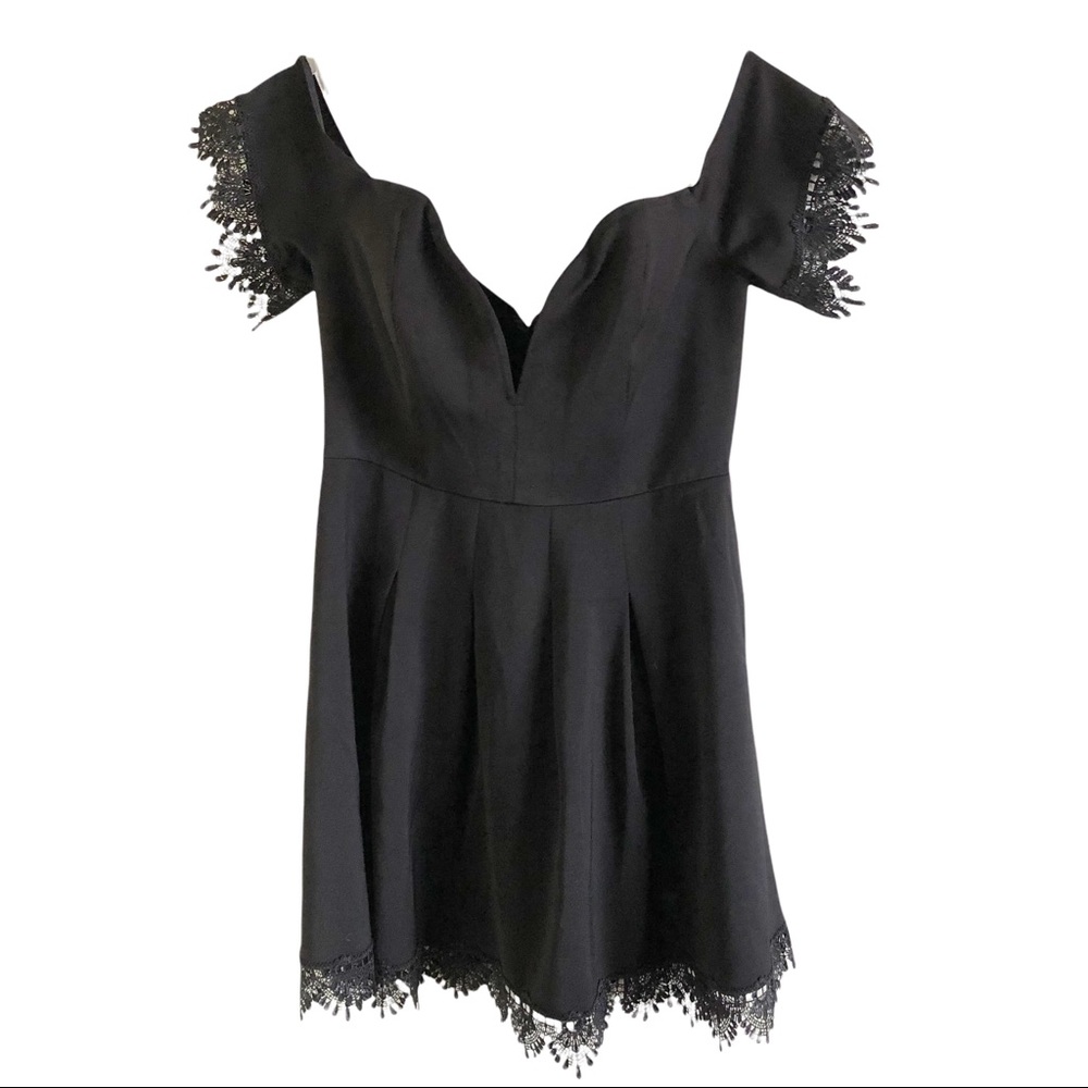 Lovers and Friends Heaven Sent Dress Size Medium NWT